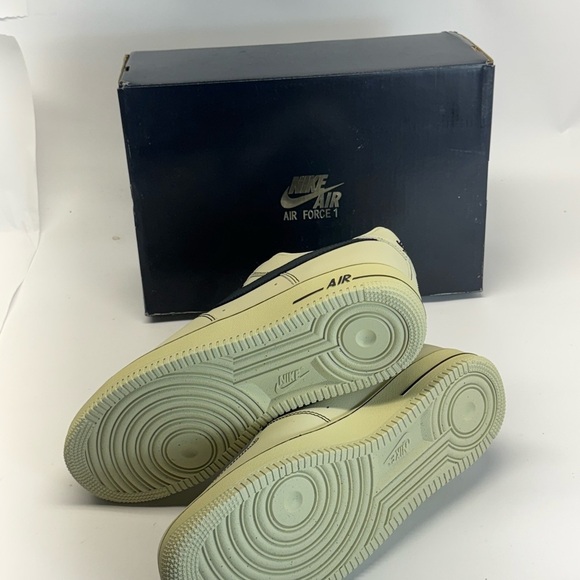 Nike Air Force 1 '07 LV8 Light Khaki/Black AF1 men’s 10 - Picture 4 of 7